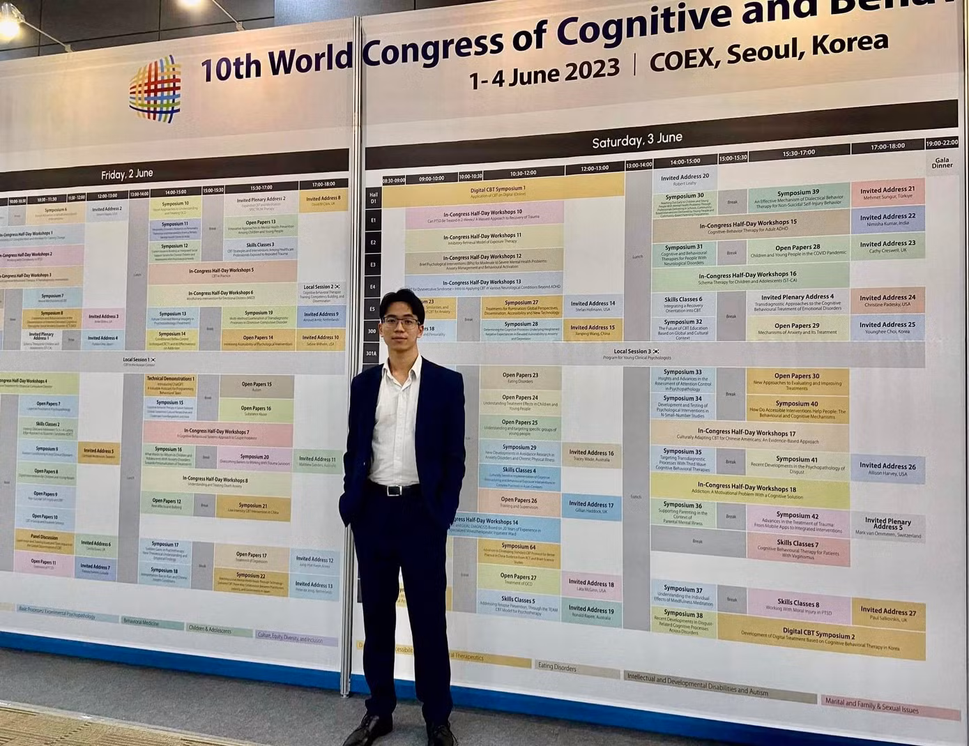 Đề tài nghiên cứu của Đức Duy là sử dụng trí tuệ nhân tạo (machine learning) để dự đoán ai sẽ có suy nghĩ tự tử hoặc hành động tự tử ở lứa tuổi trẻ vị thành niên.