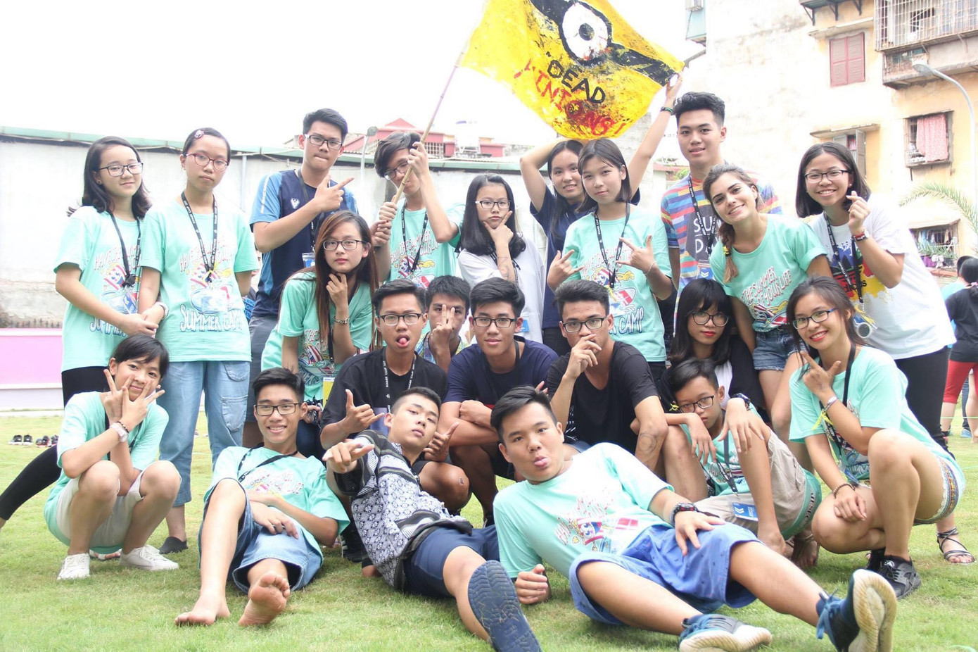 Hải Anh (thứ 3 từ trái qua phải) với vai trò Facilitator (Người hướng dẫn) tại Summer Camp của AIESEC. Hải Anh (thứ 3 từ trái qua phải) với vai trò Facilitator (Người hướng dẫn) tại Summer Camp của AIESEC.