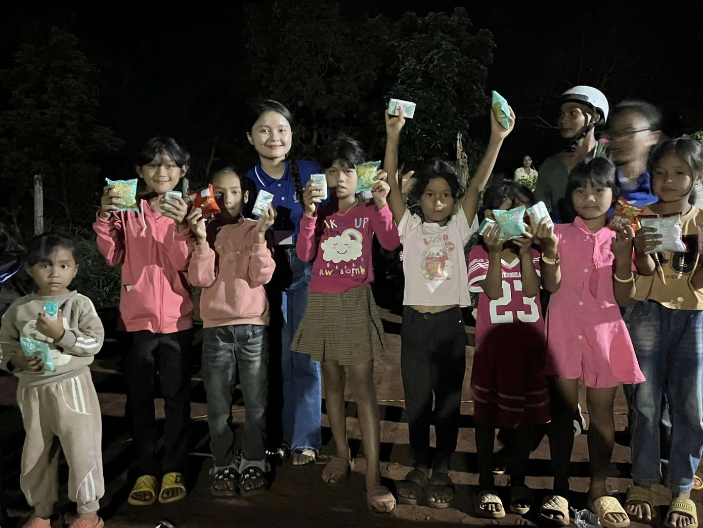 Tham gia chiến dịch Mùa hè xanh tại Đắk Lắk năm 2024.