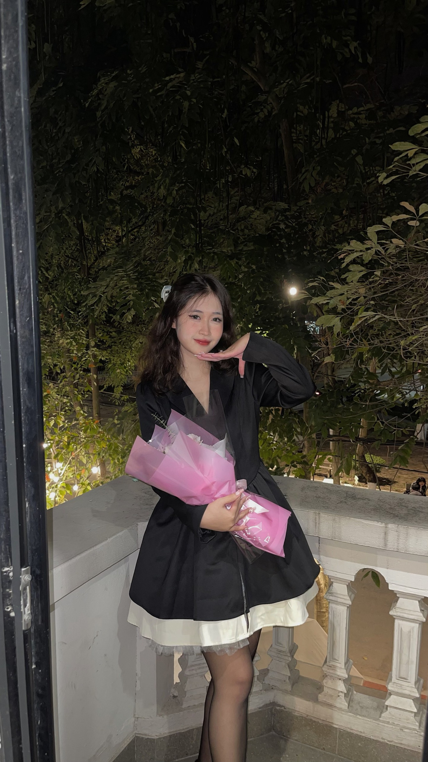 Hương Ly chuẩn bị du học tại Trung Quốc để theo đuổi ước mơ, bước vào thế giới học thuật, văn hóa mới.