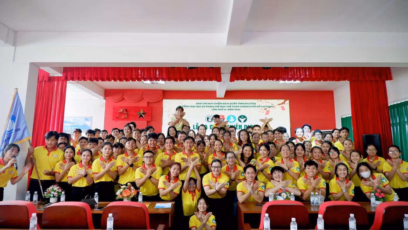 Các “chiến sĩ” Xuân Tình nguyện đoàn kết và nhiệt huyết với các hoạt động tình nguyện. Các “chiến sĩ” Xuân Tình nguyện đoàn kết và nhiệt huyết với các hoạt động tình nguyện.