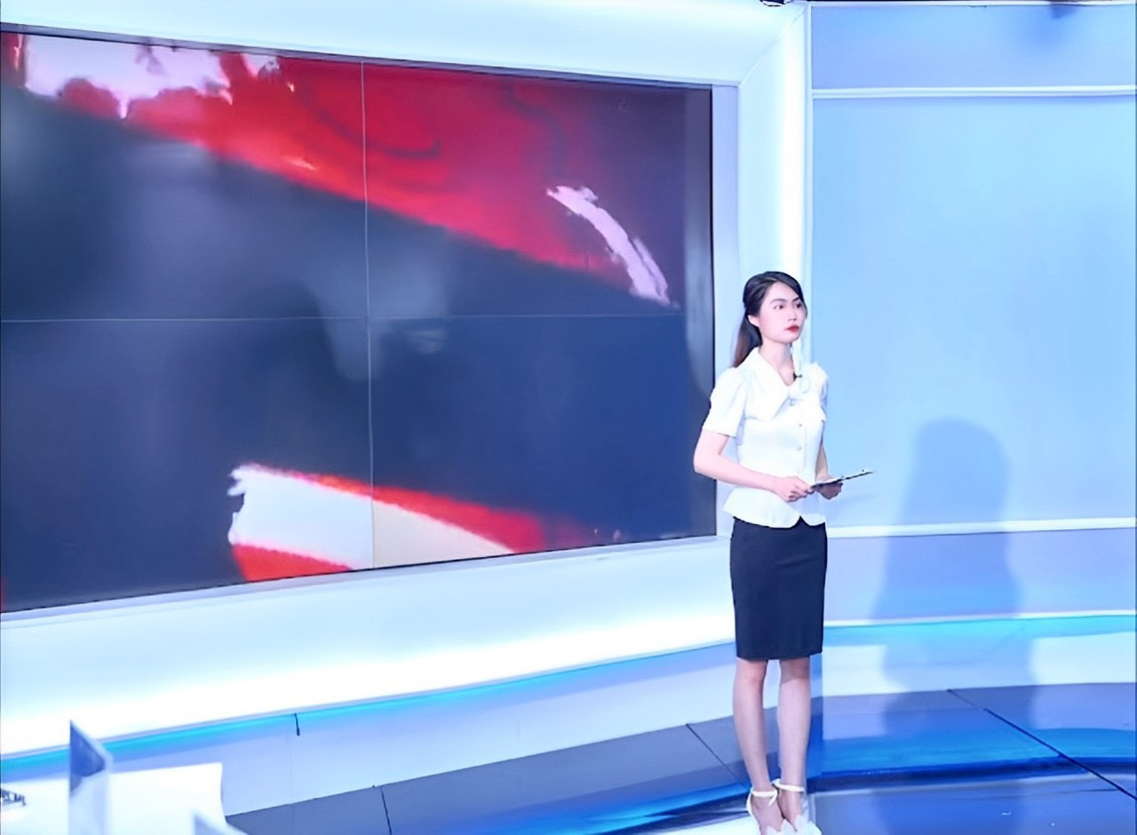 Với tài năng và sự đa dạng trong lĩnh vực MC, Thục Quyên còn là KOC về mảng thời trang và học tập, đồng thời là MC sự kiện, giảng viên MC nhí. Với tài năng và sự đa dạng trong lĩnh vực MC, Thục Quyên còn là KOC về mảng thời trang và học tập, đồng thời là MC sự kiện, giảng viên MC nhí.