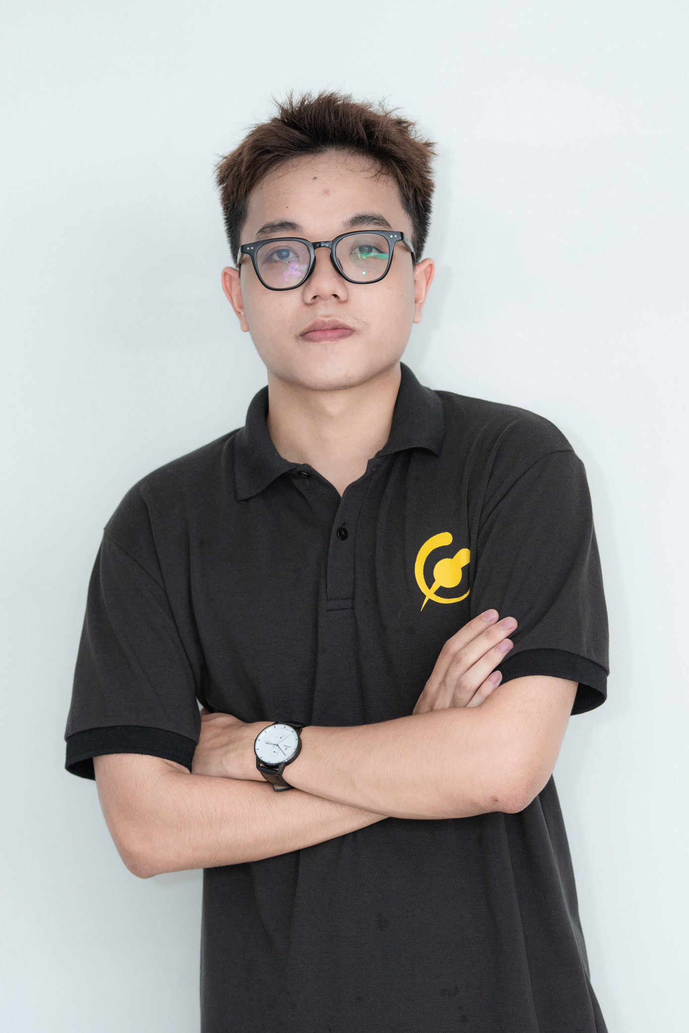 Hồ Hải Long là sinh viên năm 3 Trường Đại học Luật Hà Nội. Hồ Hải Long là sinh viên năm 3 Trường Đại học Luật Hà Nội.