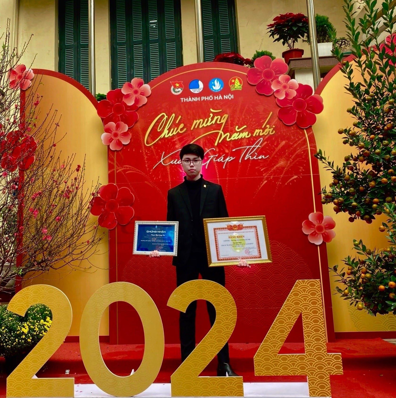 Long Hải không ngừng ghi dấu ấn bản thân trong các cuộc thi khởi nghiệp.