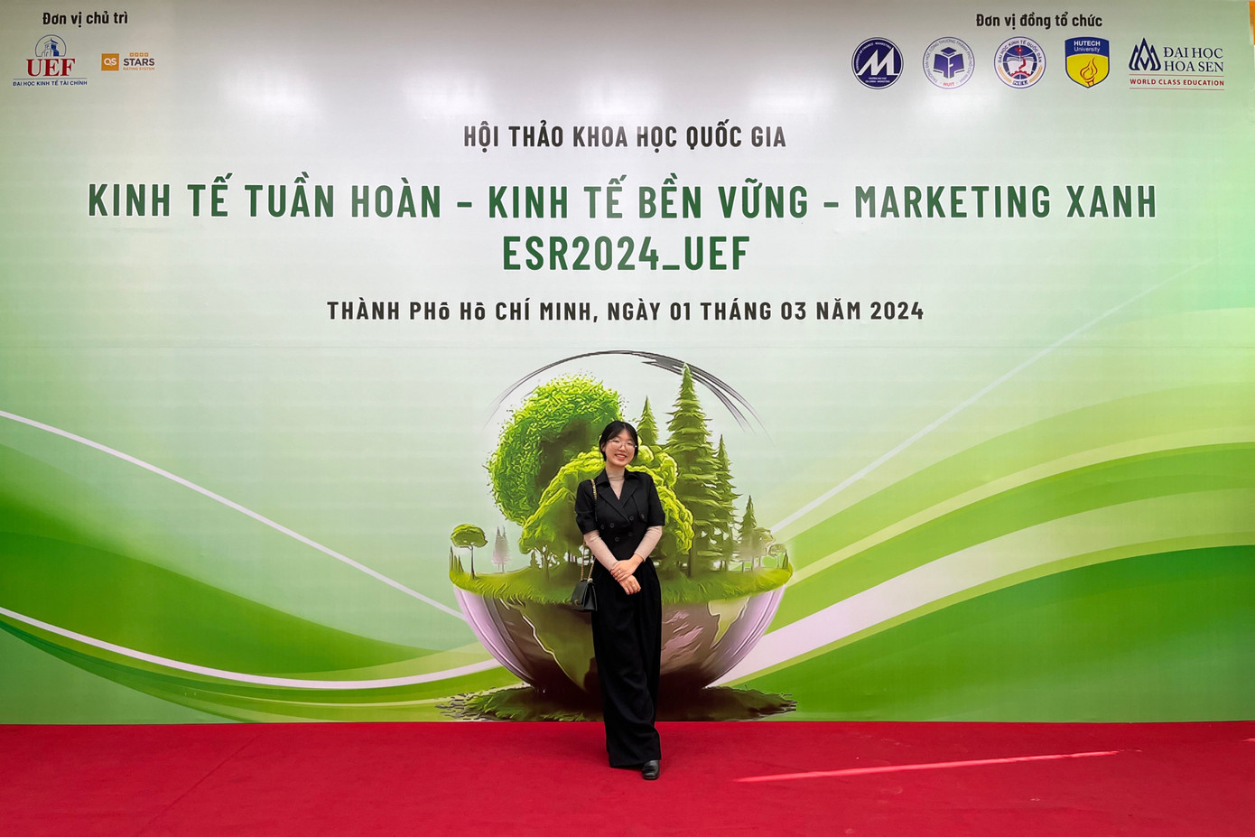 Nữ sinh có niềm đam mê nghiên cứu khoa học.