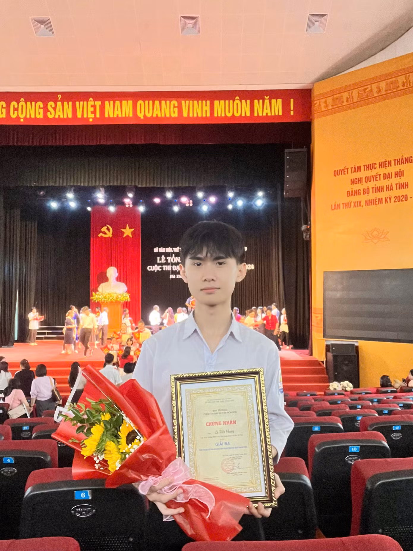 Tiến Chung là Đại sứ văn hóa đọc năm 2024.