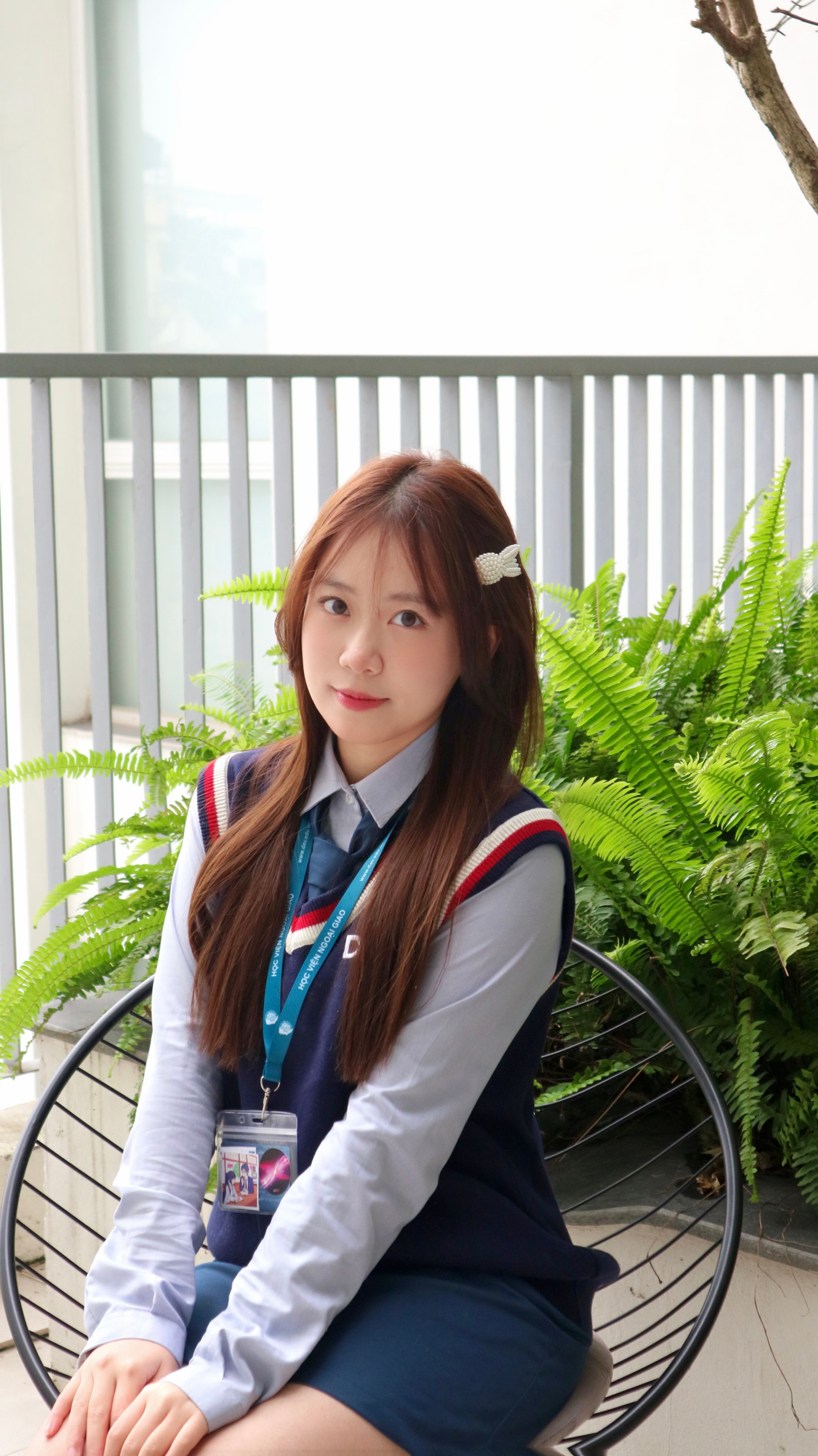 Vương Trần Huệ Minh hiện đang là sinh viên năm nhất ngành Truyền thông quốc tế, Học viện Ngoại giao.