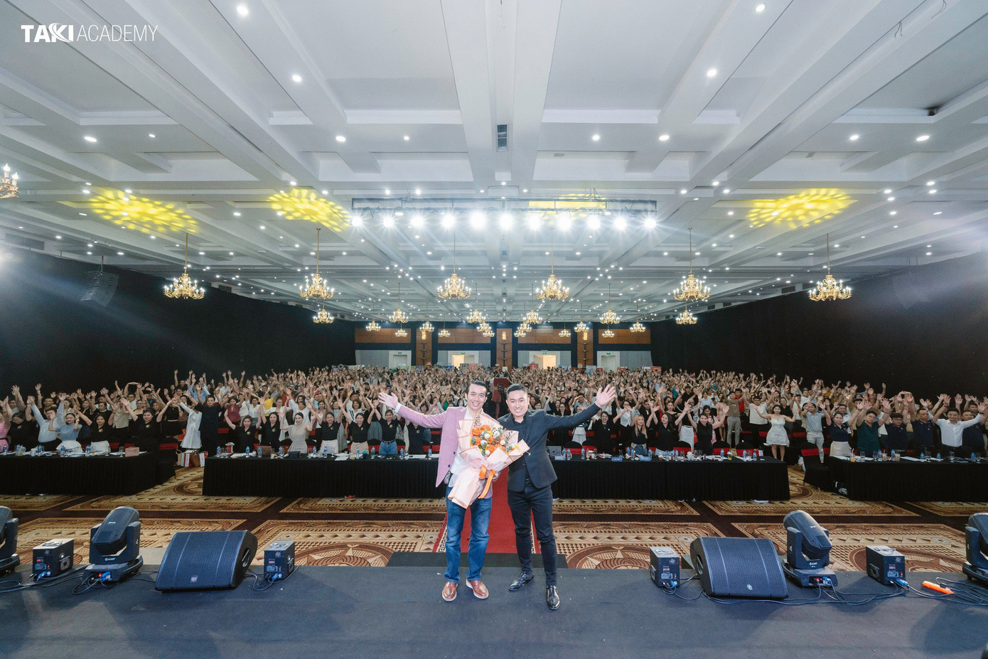 Ông Tony Dzung là diễn giả của nhiều hội thảo, diễn đàn lớn về marketing và nhân sự. Ông Tony Dzung là diễn giả của nhiều hội thảo, diễn đàn lớn về marketing và nhân sự.