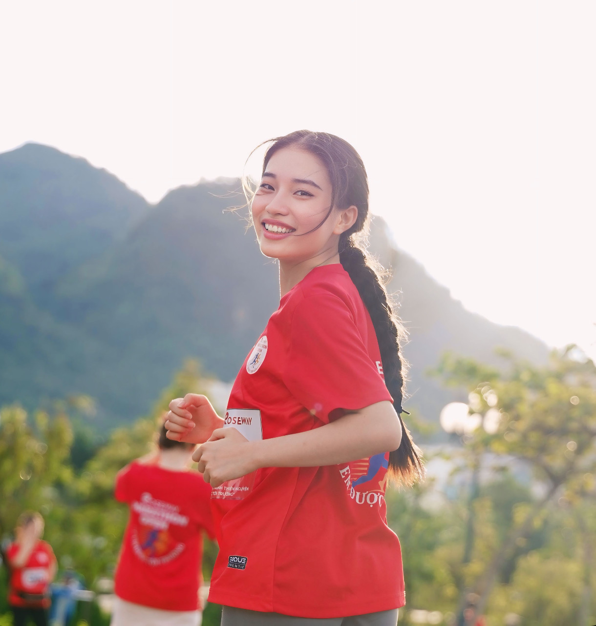 Ánh Dương tham gia hoạt động thể thao nhằm hưởng ứng chương trình thiện nguyện “Để em được tới trường”. Ánh Dương tham gia hoạt động thể thao nhằm hưởng ứng chương trình thiện nguyện “Để em được tới trường”.