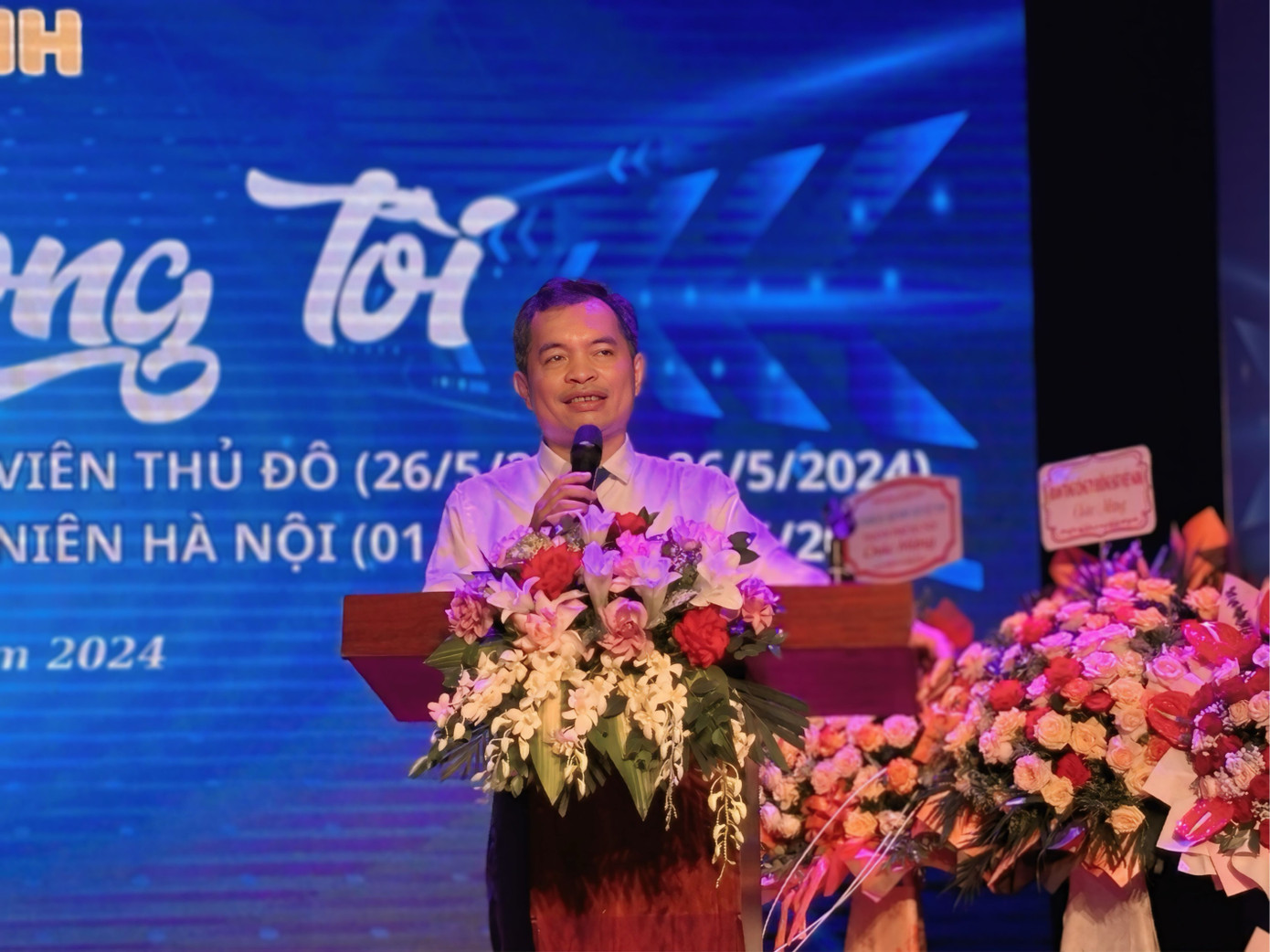 Đồng chí Trần Phúc Lộc phát biểu khai mạc và báo cáo tổng kết hoạt động của CLB.