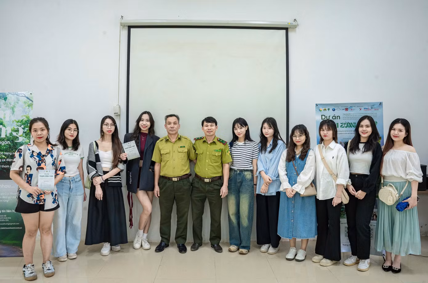 Tour “Tắm rừng” giữa Đại ngàn vào ngày 2/11 và 3/11 tại Vườn Quốc Gia Cúc Phương. Tour “Tắm rừng” giữa Đại ngàn vào ngày 2/11 và 3/11 tại Vườn Quốc Gia Cúc Phương.