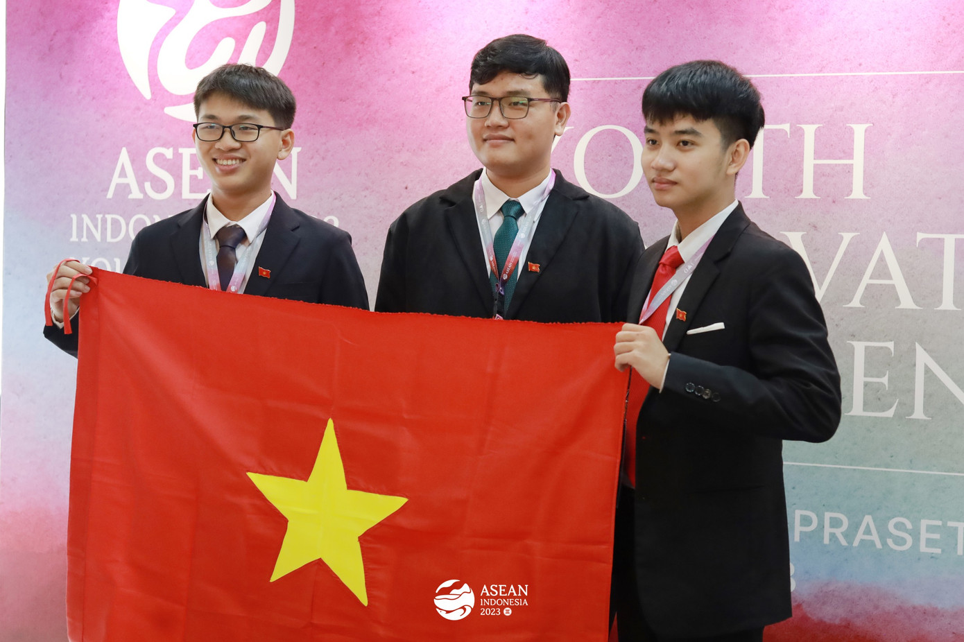 Đoàn Đại biểu Việt Nam tham dự ASEAN Youth Agenda. Đoàn Đại biểu Việt Nam tham dự ASEAN Youth Agenda.