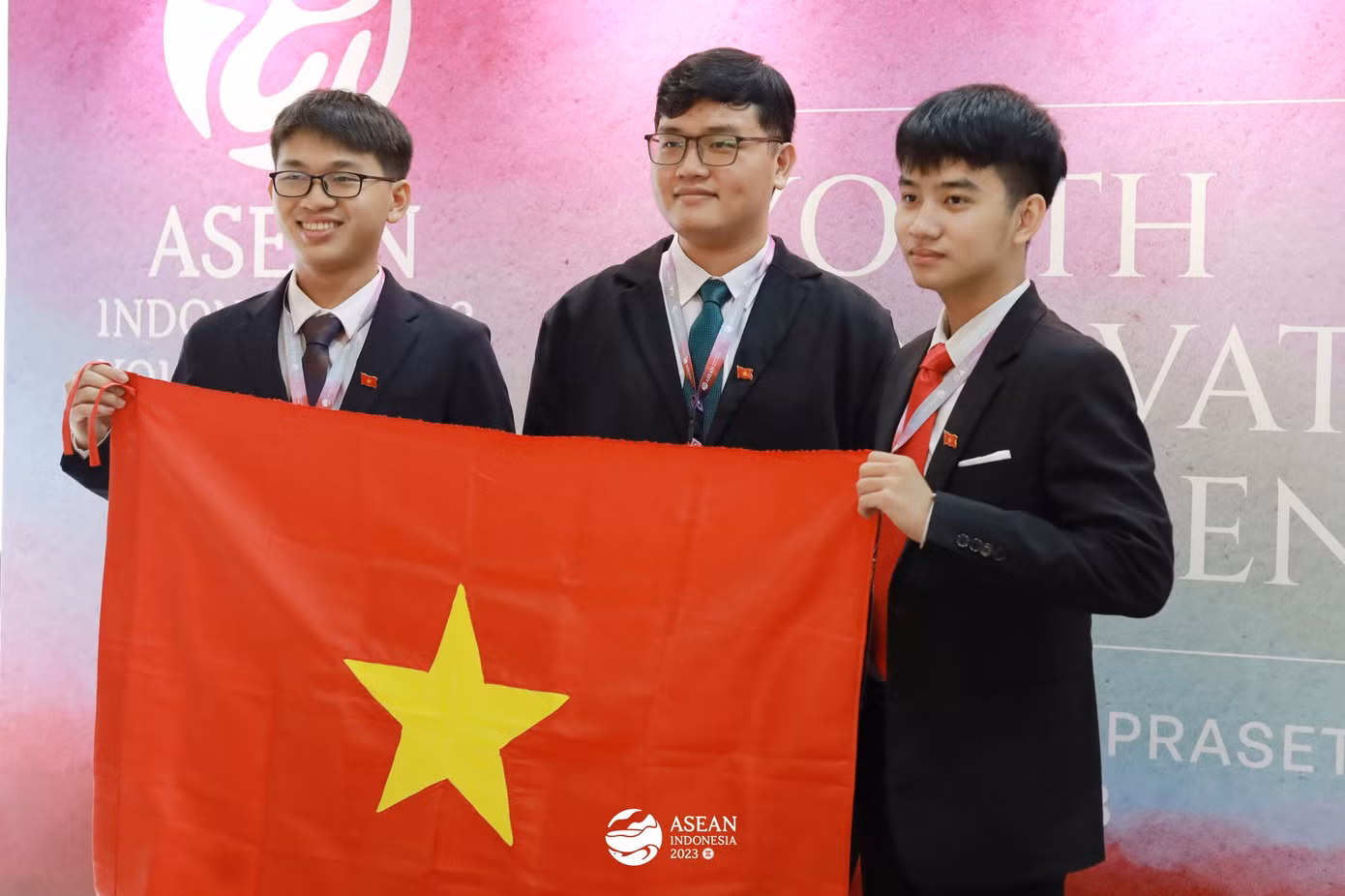 Đoàn Đại biểu Việt Nam tham dự ASEAN Youth Agenda. Đoàn Đại biểu Việt Nam tham dự ASEAN Youth Agenda.