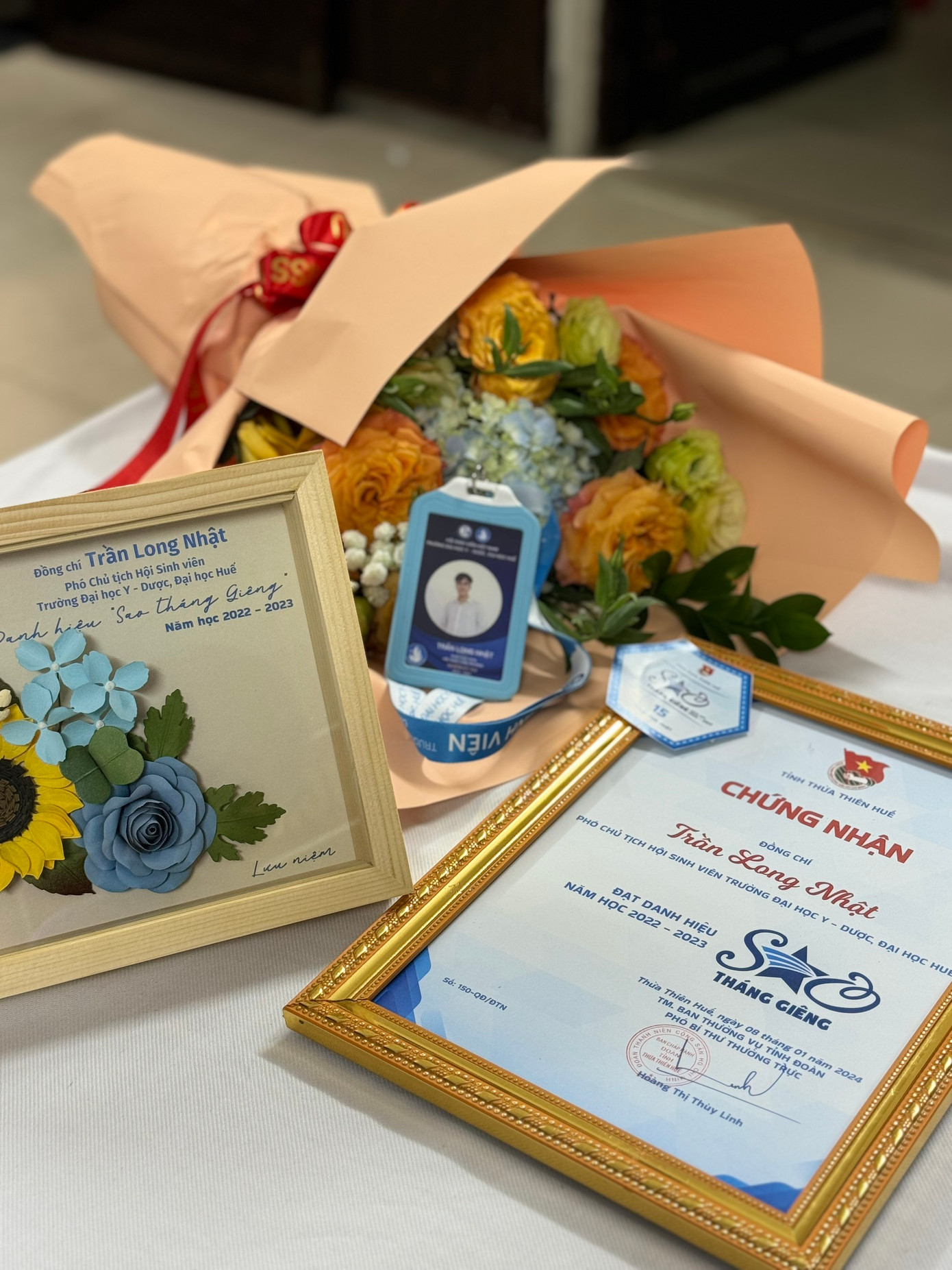 Đạt danh hiệu Sinh viên 5 Tốt các cấp trong nhiều năm liền. Đạt danh hiệu Sinh viên 5 Tốt các cấp trong nhiều năm liền.