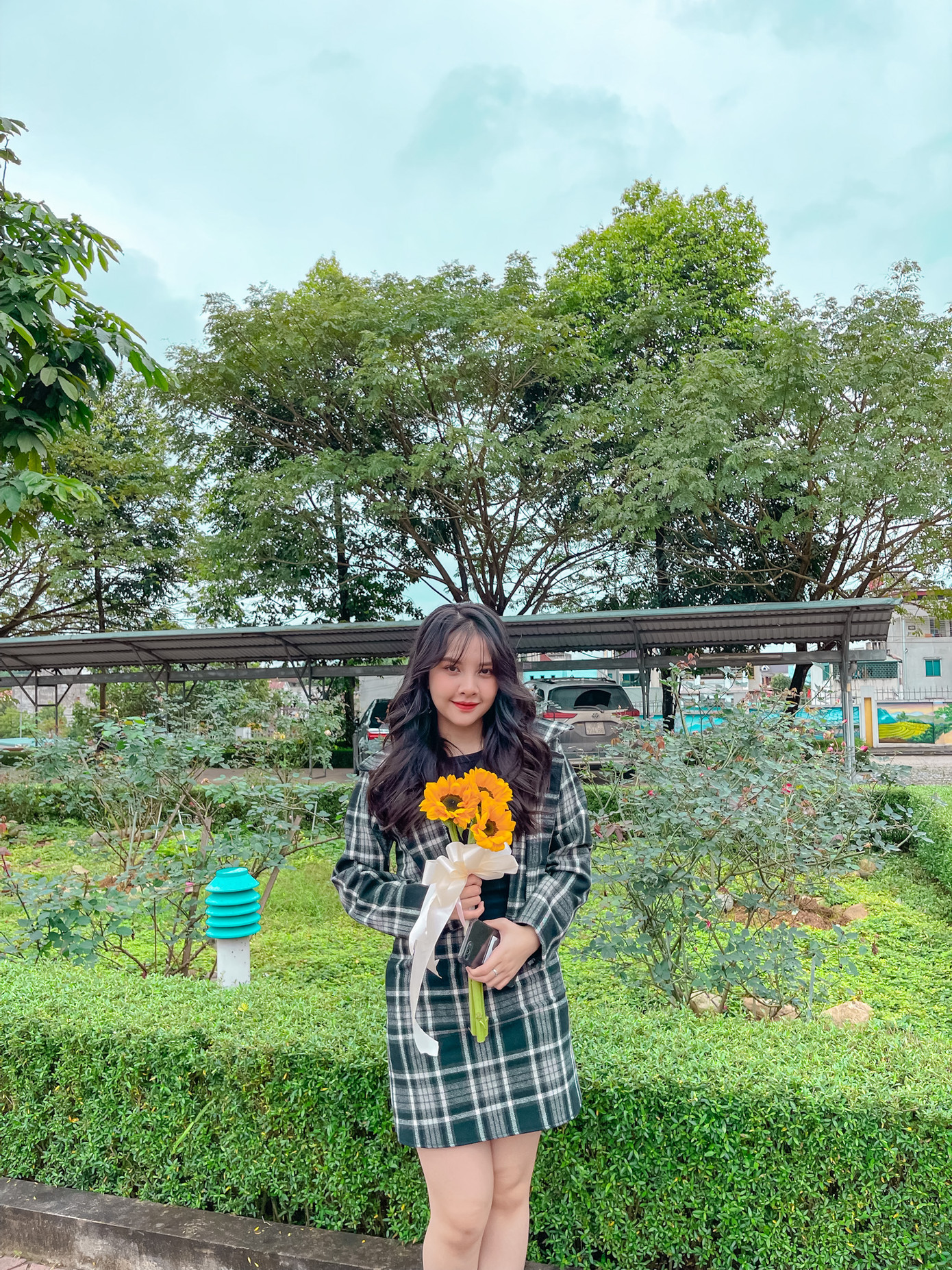 Thanh Phương theo đuổi Báo chí truyền thông để vượt qua sự nhút nhát. Thanh Phương theo đuổi Báo chí truyền thông để vượt qua sự nhút nhát.