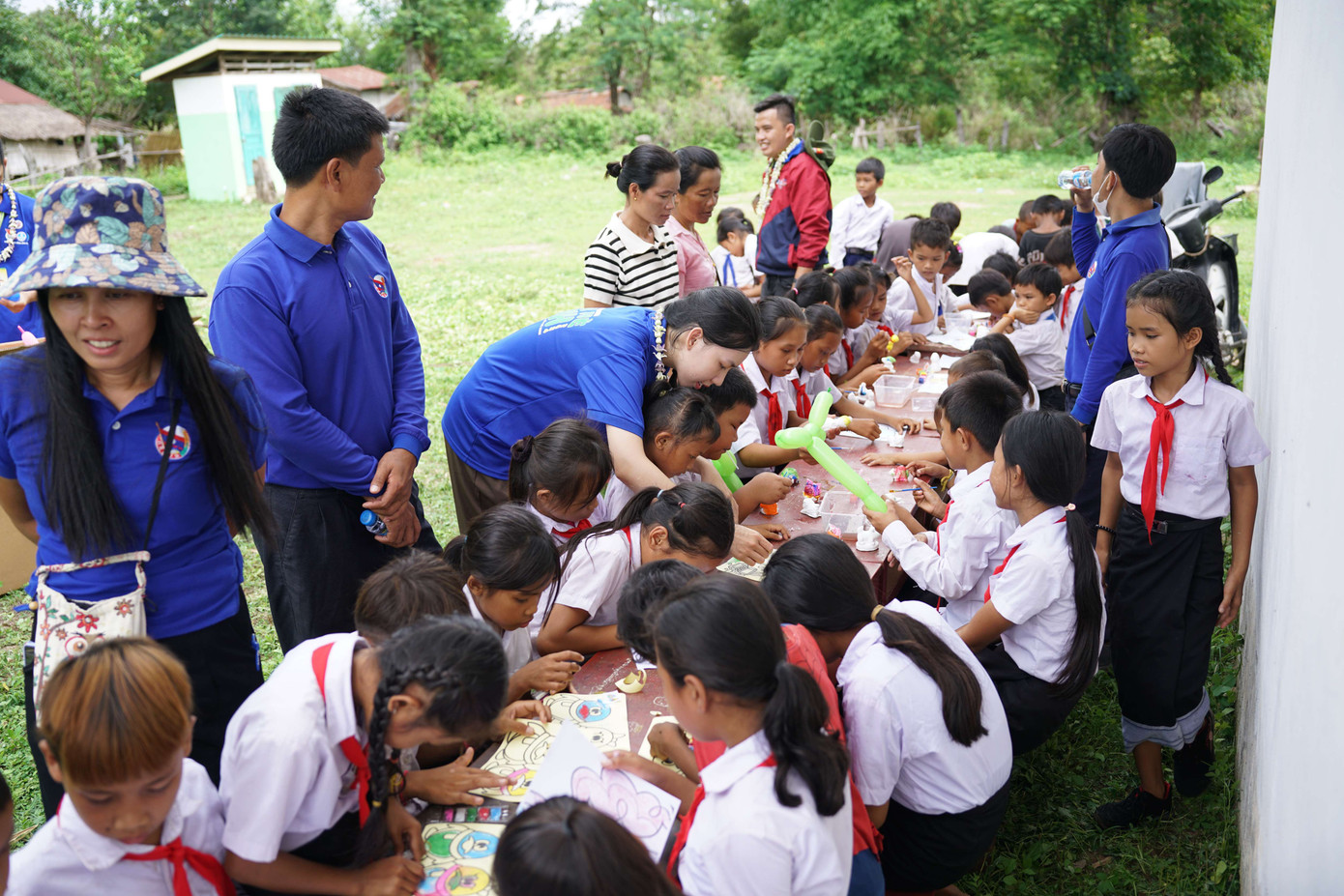 Tổ chức hoạt động sân chơi cho thiếu nhi tại huyện Phouvong, tỉnh Attapeu. Tổ chức hoạt động sân chơi cho thiếu nhi tại huyện Phouvong, tỉnh Attapeu.