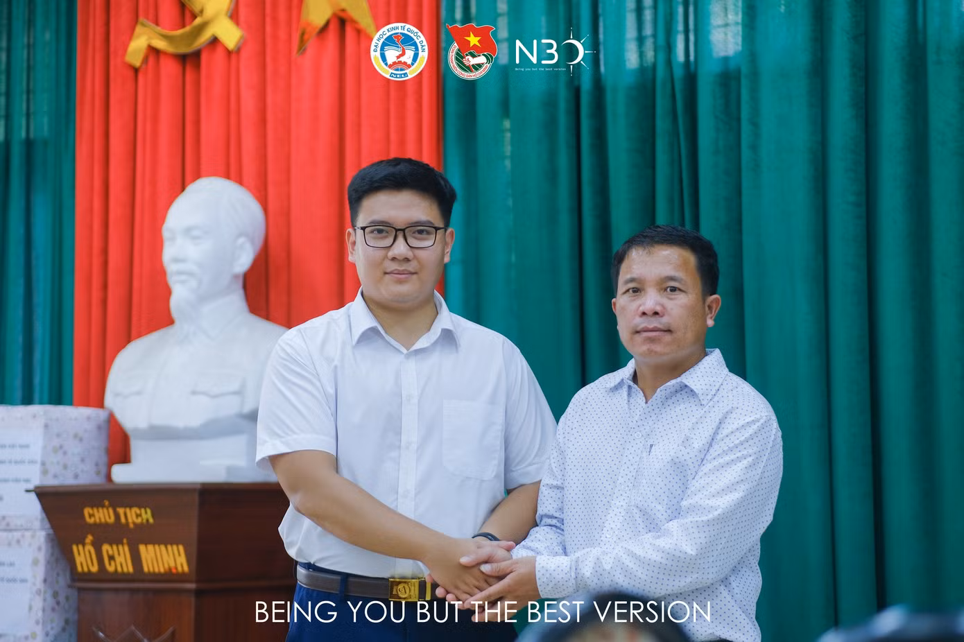 Tuấn Kiệt là trưởng Ban Tổ chức chương trình Trung thu cho em kết hợp giữa sinh viên hai nước Việt – Lào.