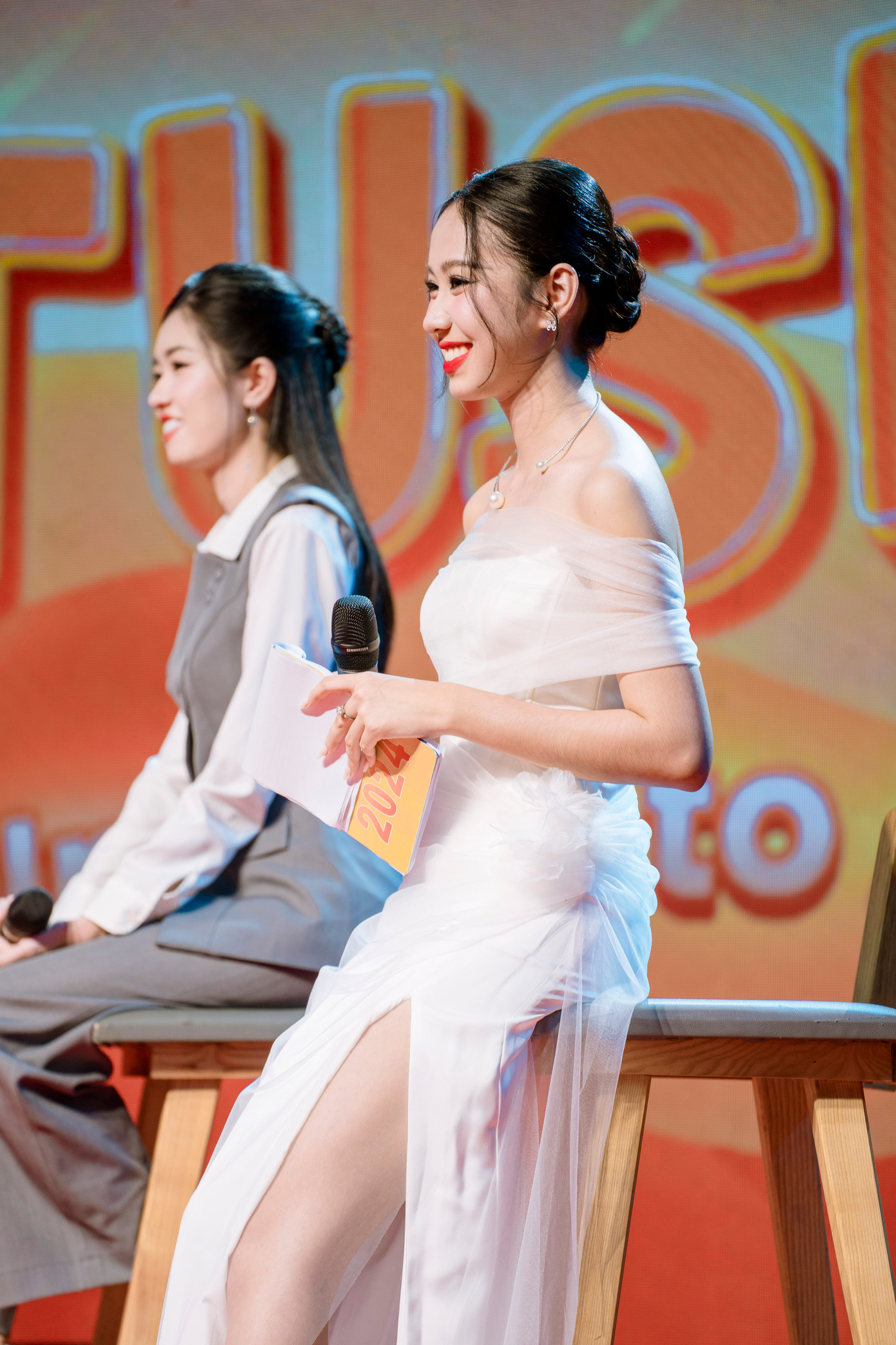 H’ Uyên Niê trong vai trò MC FTU’S DAY, kết nối những câu chuyện ý nghĩa, làm nên dấu ấn khó quên trong lòng mỗi sinh viên.