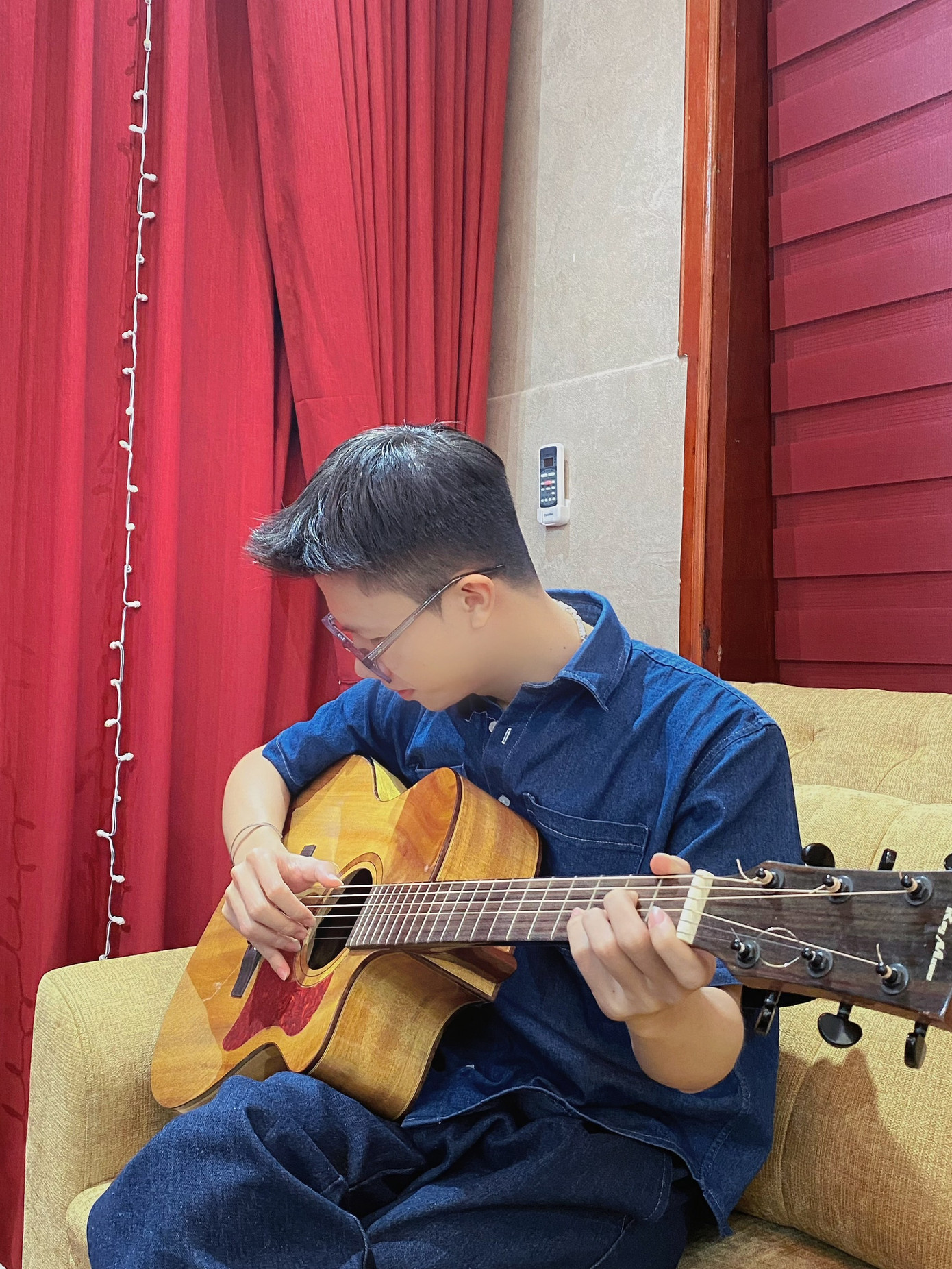 Phát của những ngày đầu nhập học đã vô cùng tự tin, năng nổ.