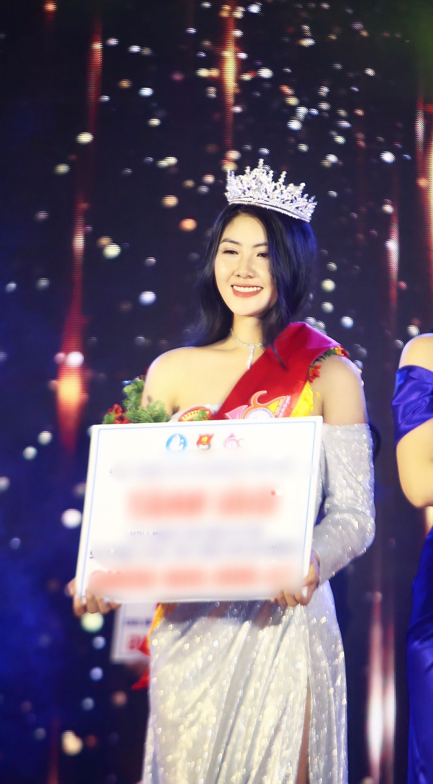 Triệu Vy là Hoa khôi Sinh viên Thanh Lịch năm 2022 Đại học Đồng Tháp.