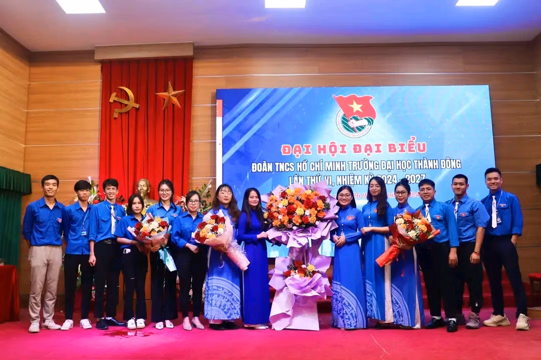 Ra mắt Ban chấp hành Đoàn TNCS Hồ Chí Minh Trường Đại học Thành Đông lần thứ VI nhiệm kỳ 2024- 2027. Ra mắt Ban chấp hành Đoàn TNCS Hồ Chí Minh Trường Đại học Thành Đông lần thứ VI nhiệm kỳ 2024- 2027.