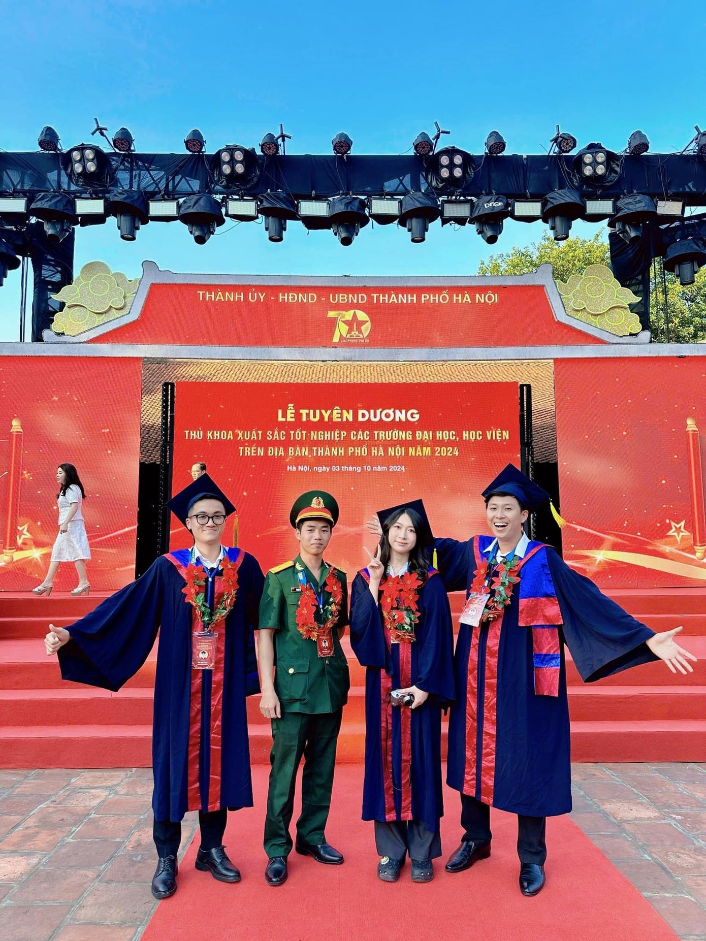 Hoàng Thắng là 1 trong 100 sinh viên thủ khoa xuất sắc tốt nghiệp các trường Đại học, Học viện trên địa bàn thành phố Hà Nội năm 2024.