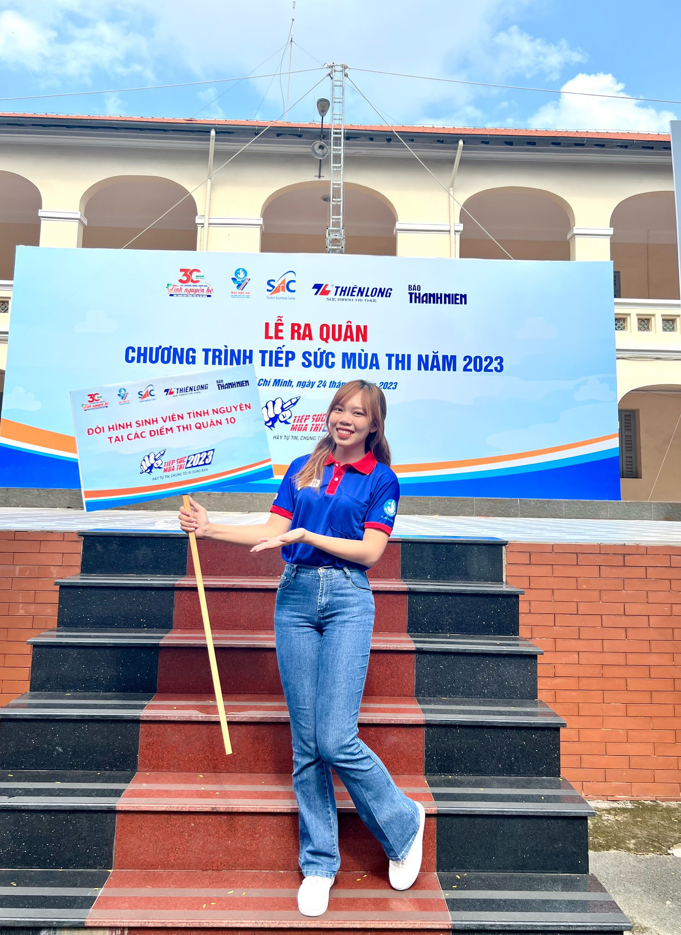 Tích cực tham gia các hoạt động và phong trào Đoàn - Hội.