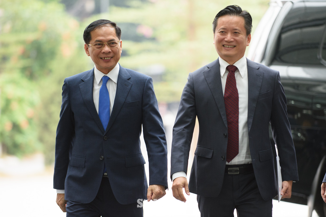 Phó Thủ tướng Chính phủ, Bộ trưởng Bộ Ngoại giao Bùi Thanh Sơn và tân Quyền Giám đốc Học viện Ngoại giao TS. Nguyễn Hùng Sơn tại Lễ Kỷ niệm 65 năm thành lập học viện.