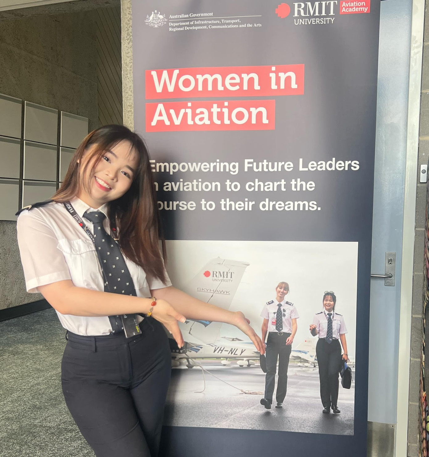 Cô gái bé nhỏ nhưng bản lĩnh phi thường lan tỏa thông điệp truyền cảm hứng về nữ giới làm chủ bầu trời.