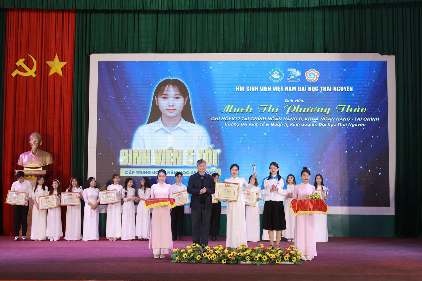 Phương Thảo đạt danh hiệu Sinh viên 5 Tốt cấp Trung ương năm 2022-2023 Phương Thảo đạt danh hiệu Sinh viên 5 Tốt cấp Trung ương năm 2022-2023