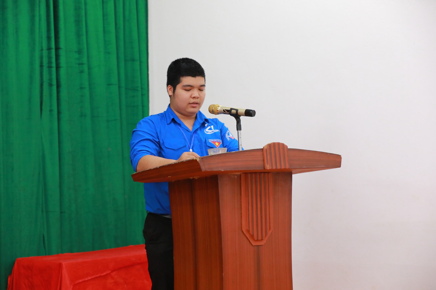 Nguyễn Tiến Đạt, Phó Chủ nhiệm Thường trực câu lạc bộ phát biểu cảm ơn Ban Giám hiệu, các thầy cô và các nhà hảo tâm đã ủng hộ, tạo điều kiện. Nguyễn Tiến Đạt, Phó Chủ nhiệm Thường trực câu lạc bộ phát biểu cảm ơn Ban Giám hiệu, các thầy cô và các nhà hảo tâm đã ủng hộ, tạo điều kiện.