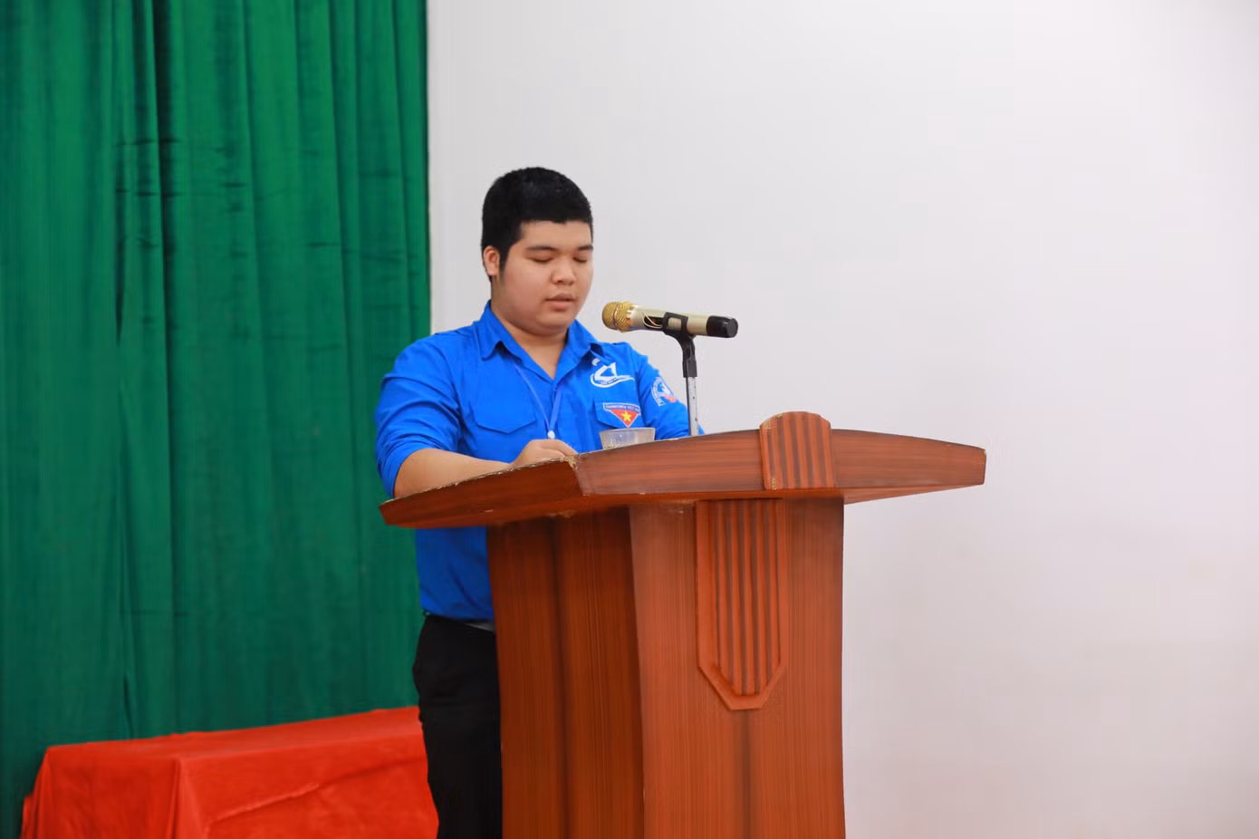 Nguyễn Tiến Đạt, Phó Chủ nhiệm Thường trực câu lạc bộ phát biểu cảm ơn Ban Giám hiệu, các thầy cô và các nhà hảo tâm đã ủng hộ, tạo điều kiện.