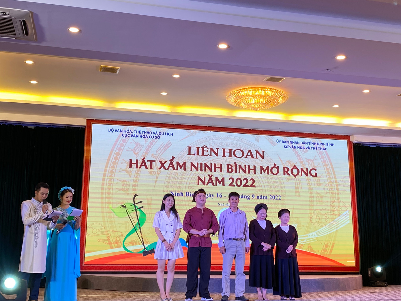 Nguyễn Thị Huyền trong Liên hoan Xẩm 2022.