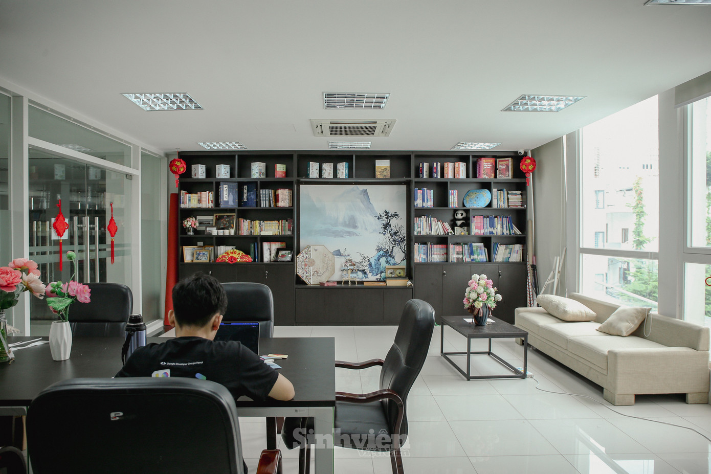 Phòng đọc sách Tiếng Trung và nghiên cứu về Trung Quốc.