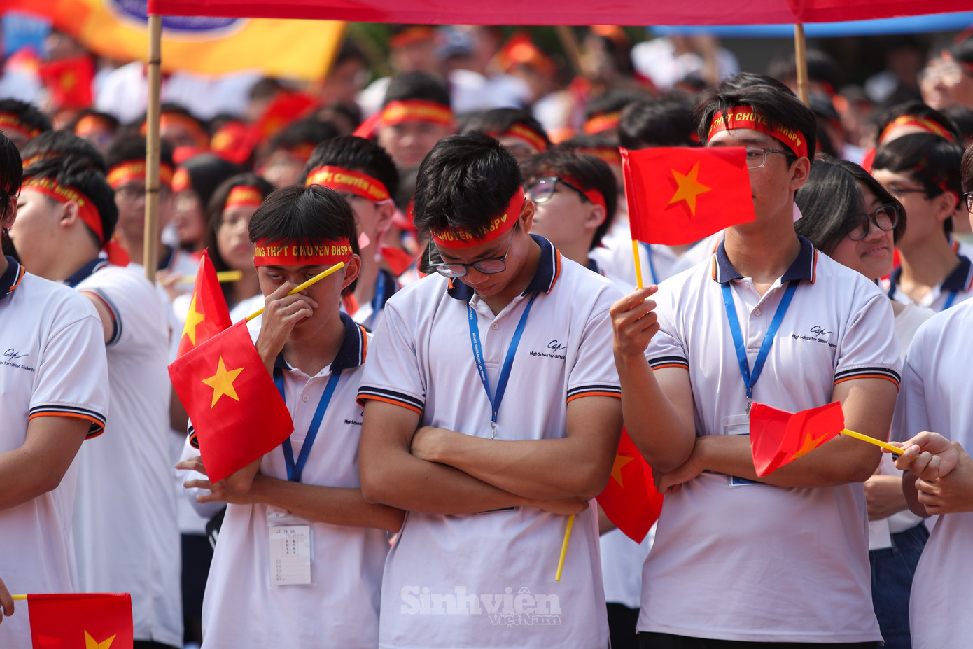 Ai cũng mong đợi, có thêm một câu hỏi bằng Tiếng Anh - sở trường của Phú.