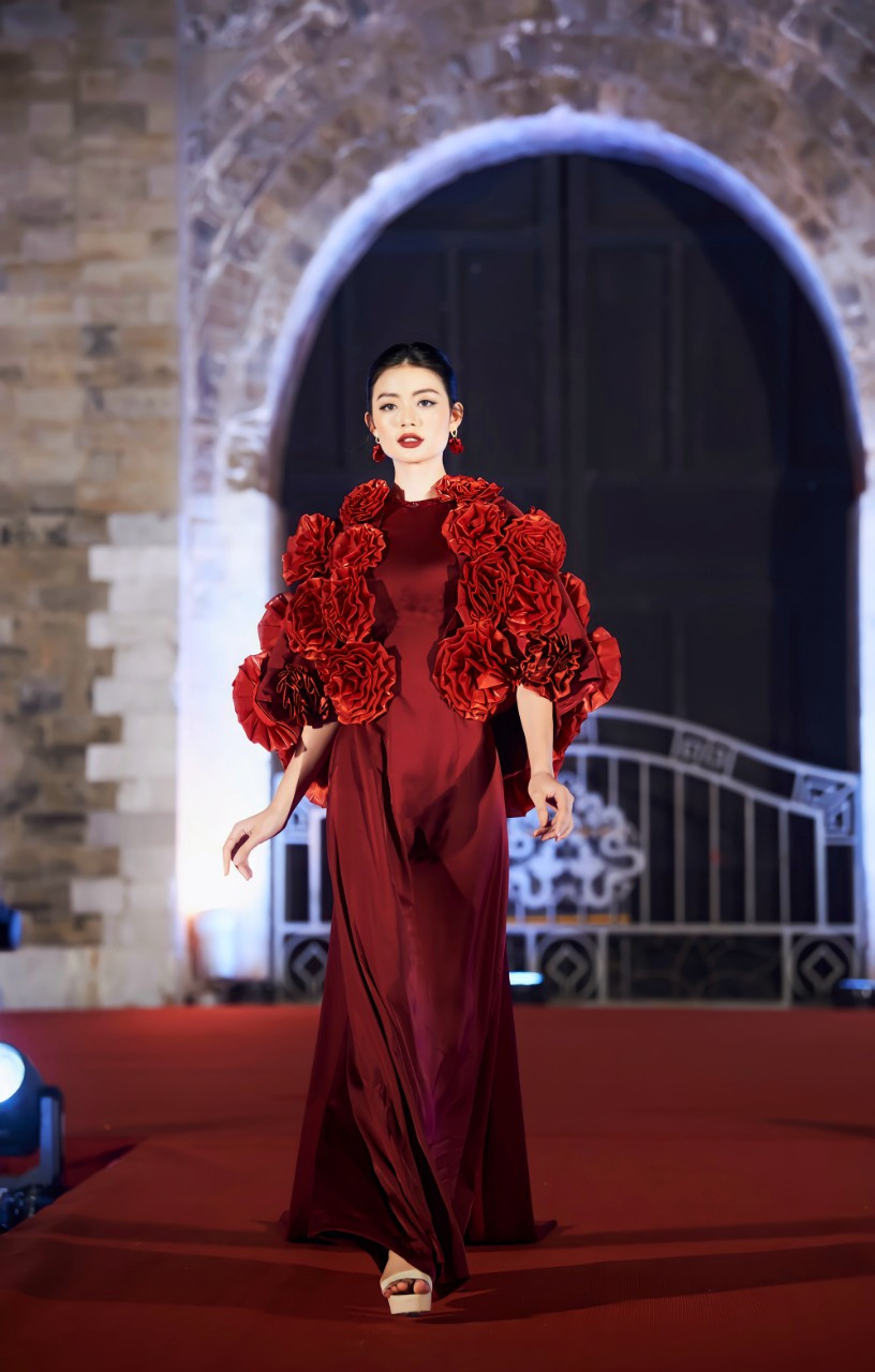 Thiết kế của Quỳnh Giang trong BST "Hương Sắc Thủ Đô".