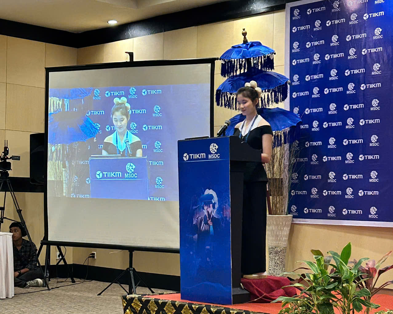 Hiếu Ngân tham gia "The 04th International Conference on Media Science and Digital Communication" tại Bali, Indonesia với vai trò trình bày nghiên cứu cá nhân.