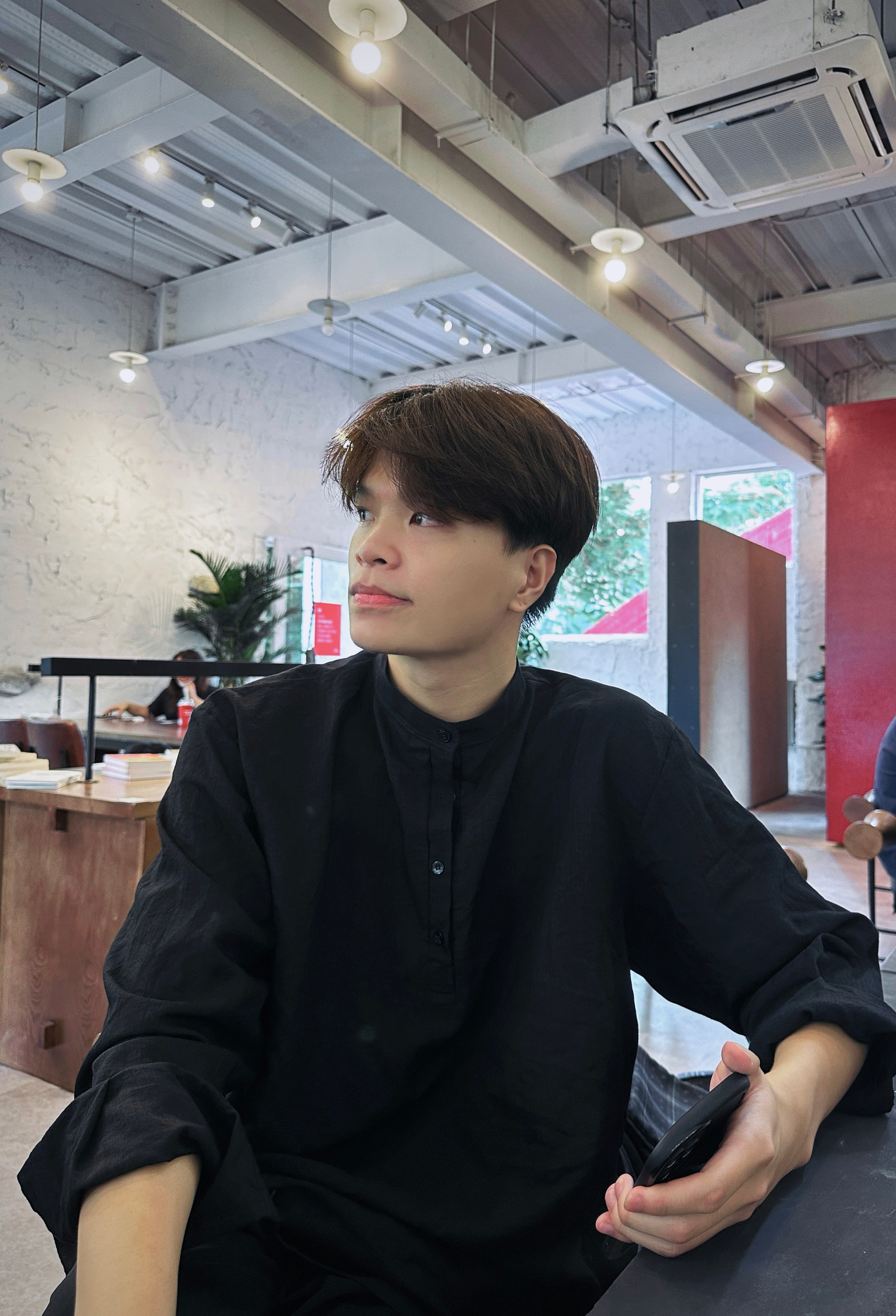 Đức Anh còn sở hữu nhiều chứng chỉ quốc tế khác nhau như Chứng chỉ JLPT N5, chứng chỉ IELTS 7.5, Chứng chỉ MOS, APTIS C1. Đức Anh còn sở hữu nhiều chứng chỉ quốc tế khác nhau như Chứng chỉ JLPT N5, chứng chỉ IELTS 7.5, Chứng chỉ MOS, APTIS C1.