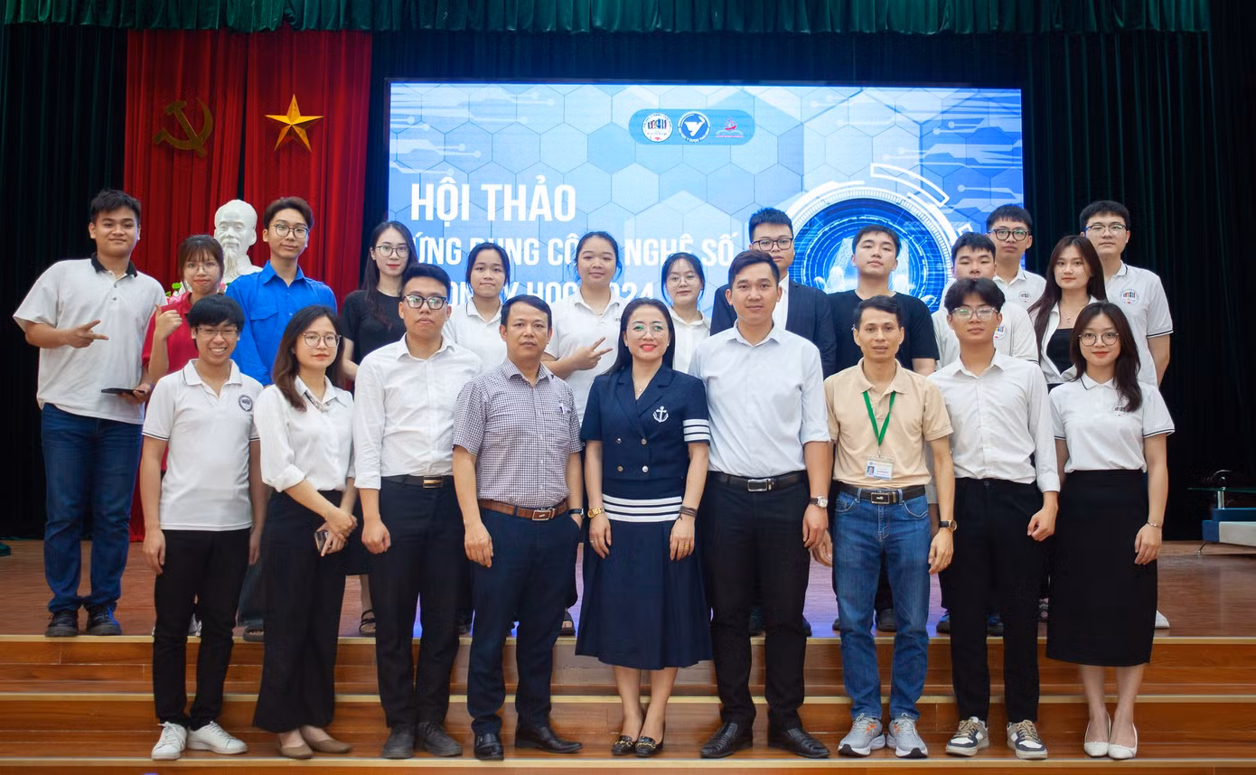 Thái Hoàng Phố tham gia Hội thảo ứng dụng công nghệ số. Thái Hoàng Phố tham gia Hội thảo ứng dụng công nghệ số.