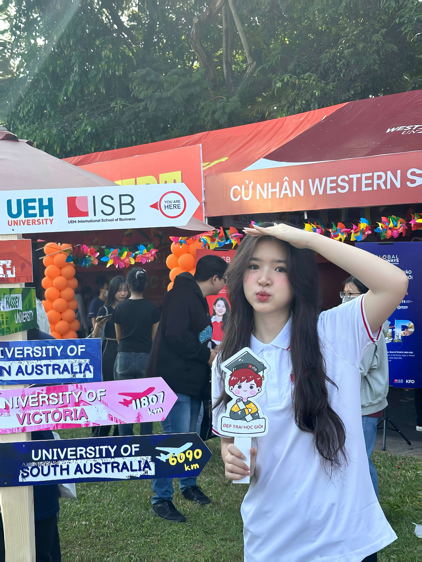 Phạm Thị Khánh Huyền là sinh viên tại Viện ISB - Đại học Kinh tế TP.HCM (chương trình Global Pathways).