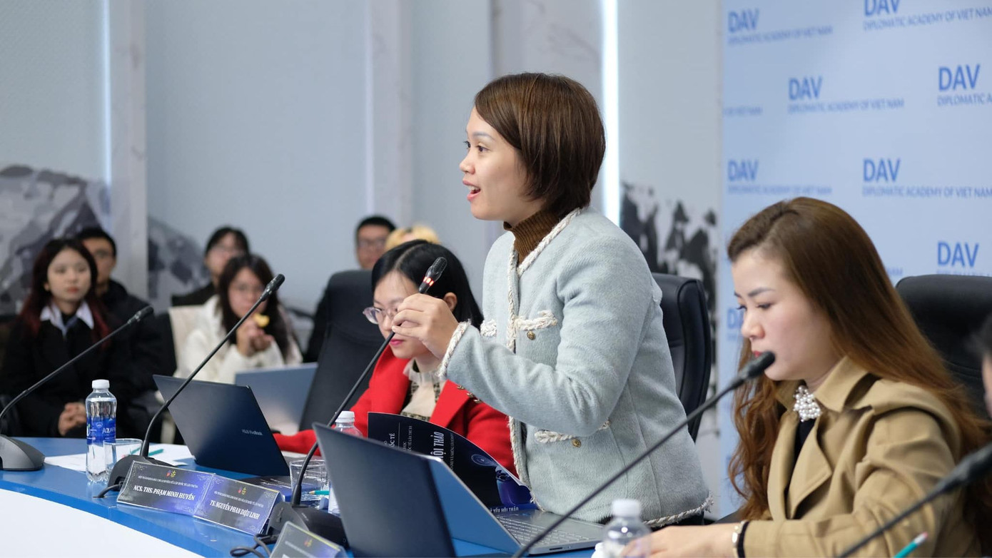 Hội đồng phản biện gồm các chuyên gia pháp lý hàng đầu.