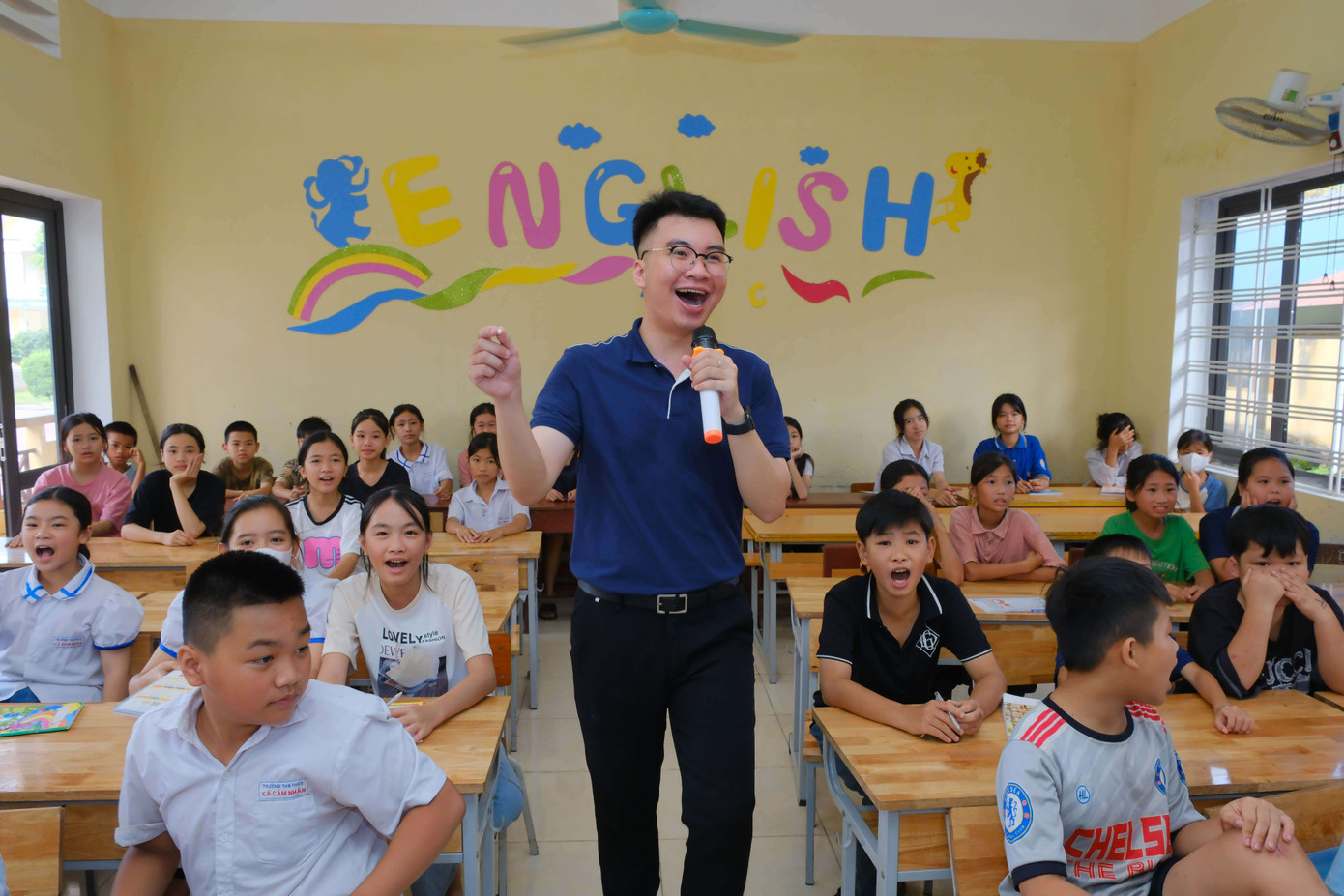 Dạy kỹ năng Bảo vệ môi trường trong Chiến dịch tình nguyện hè 2024. Dạy kỹ năng Bảo vệ môi trường trong Chiến dịch tình nguyện hè 2024.