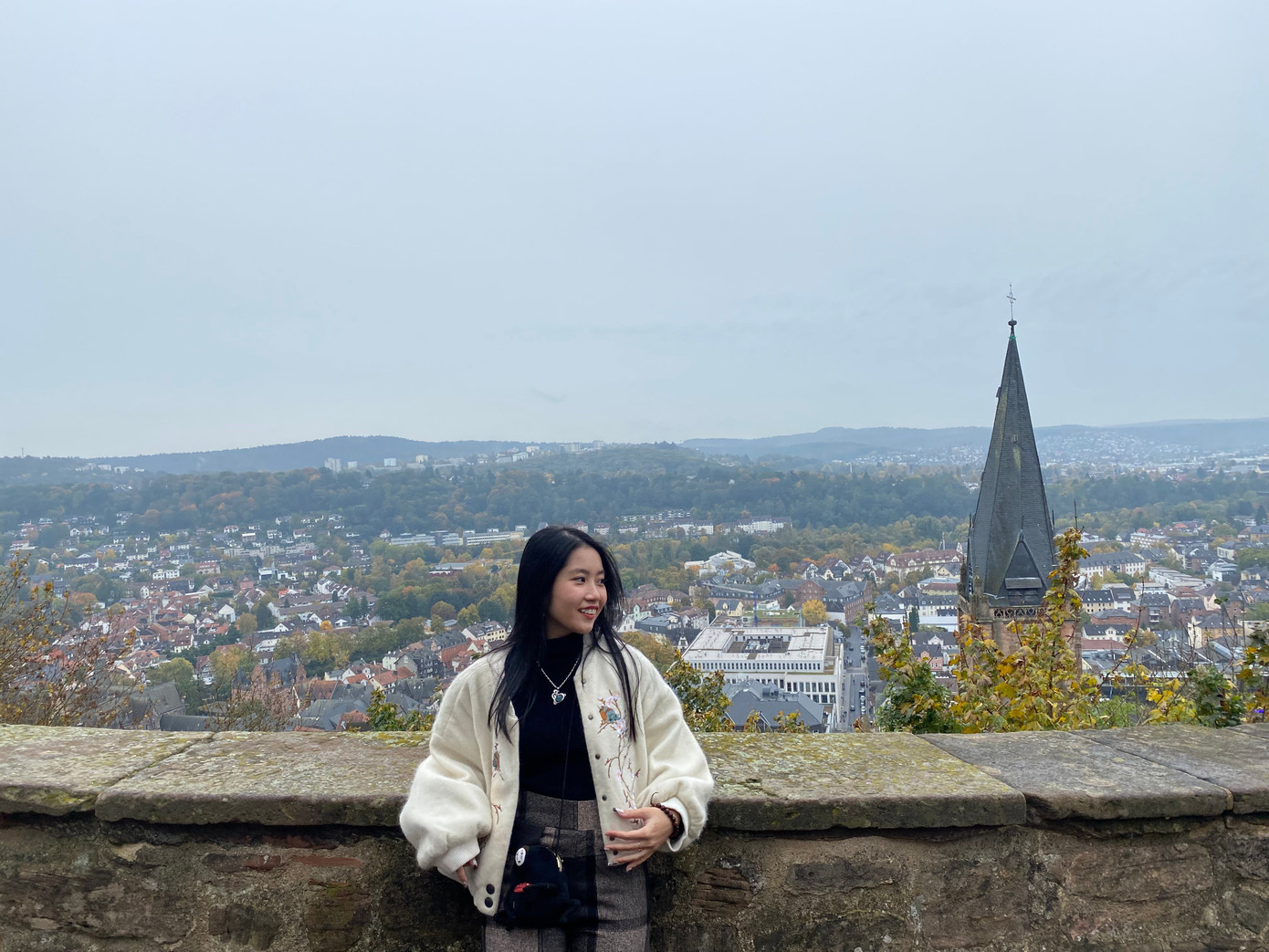 Ngô Bích Ngọc là sinh viên năm 4 ngành Tiếng Đức, trường Đại học Hà Nội. Ngô Bích Ngọc là sinh viên năm 4 ngành Tiếng Đức, trường Đại học Hà Nội.