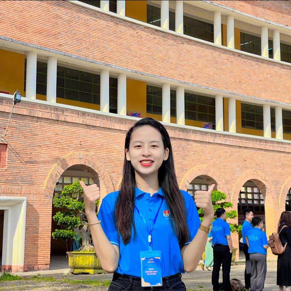 Nguyễn Ngọc Mỹ Duyên - Phó Chủ tịch Hội Sinh viên Trường Đại học Kinh tế - Tài chính TP.HCM, Ban Chủ nhiệm CLB President Club. Nguyễn Ngọc Mỹ Duyên - Phó Chủ tịch Hội Sinh viên Trường Đại học Kinh tế - Tài chính TP.HCM, Ban Chủ nhiệm CLB President Club.