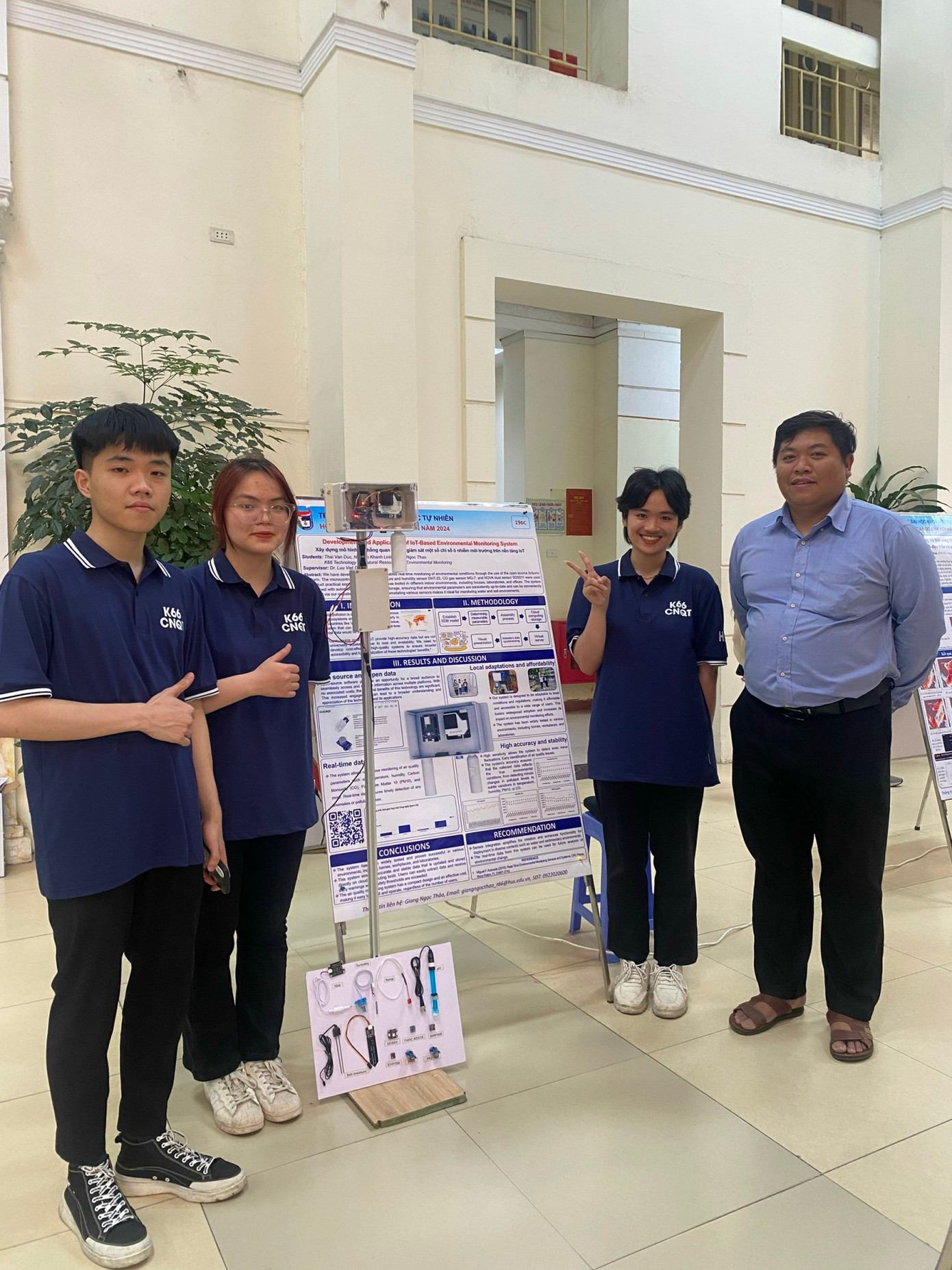 Ngọc Thảo cùng nhóm nghiên cứu khoa học đạt giải đặc biệt cấp khoa Địa chất và giải Nhất cấp trường năm học 2023 - 2024. Ngọc Thảo cùng nhóm nghiên cứu khoa học đạt giải đặc biệt cấp khoa Địa chất và giải Nhất cấp trường năm học 2023 - 2024.