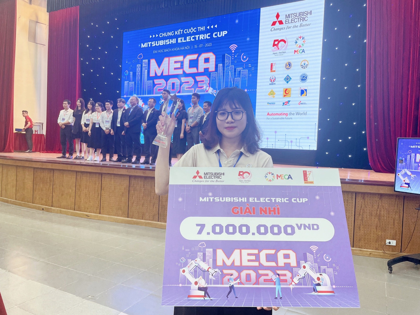 Ánh Em đạt giải Nhì cuộc thi Mitsubishi Electric Cup MECA 2023. Ánh Em đạt giải Nhì cuộc thi Mitsubishi Electric Cup MECA 2023.