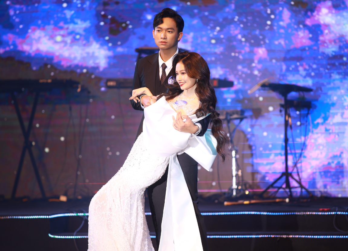 Nguyễn Bá Minh trong quá trình tham gia cuộc thi Duyên dáng Ngoại thương 2023. Nguyễn Bá Minh trong quá trình tham gia cuộc thi Duyên dáng Ngoại thương 2023.