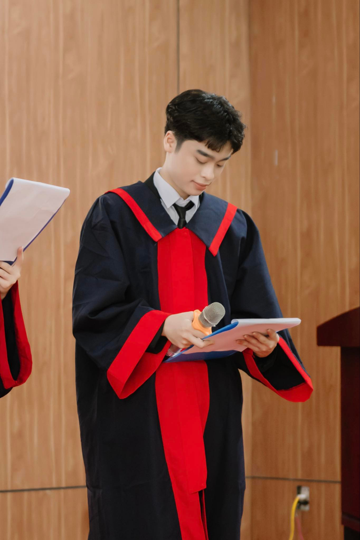 Khương Duy luôn tích cực tham gia các hoạt động ngoại khóa. Khương Duy luôn tích cực tham gia các hoạt động ngoại khóa.