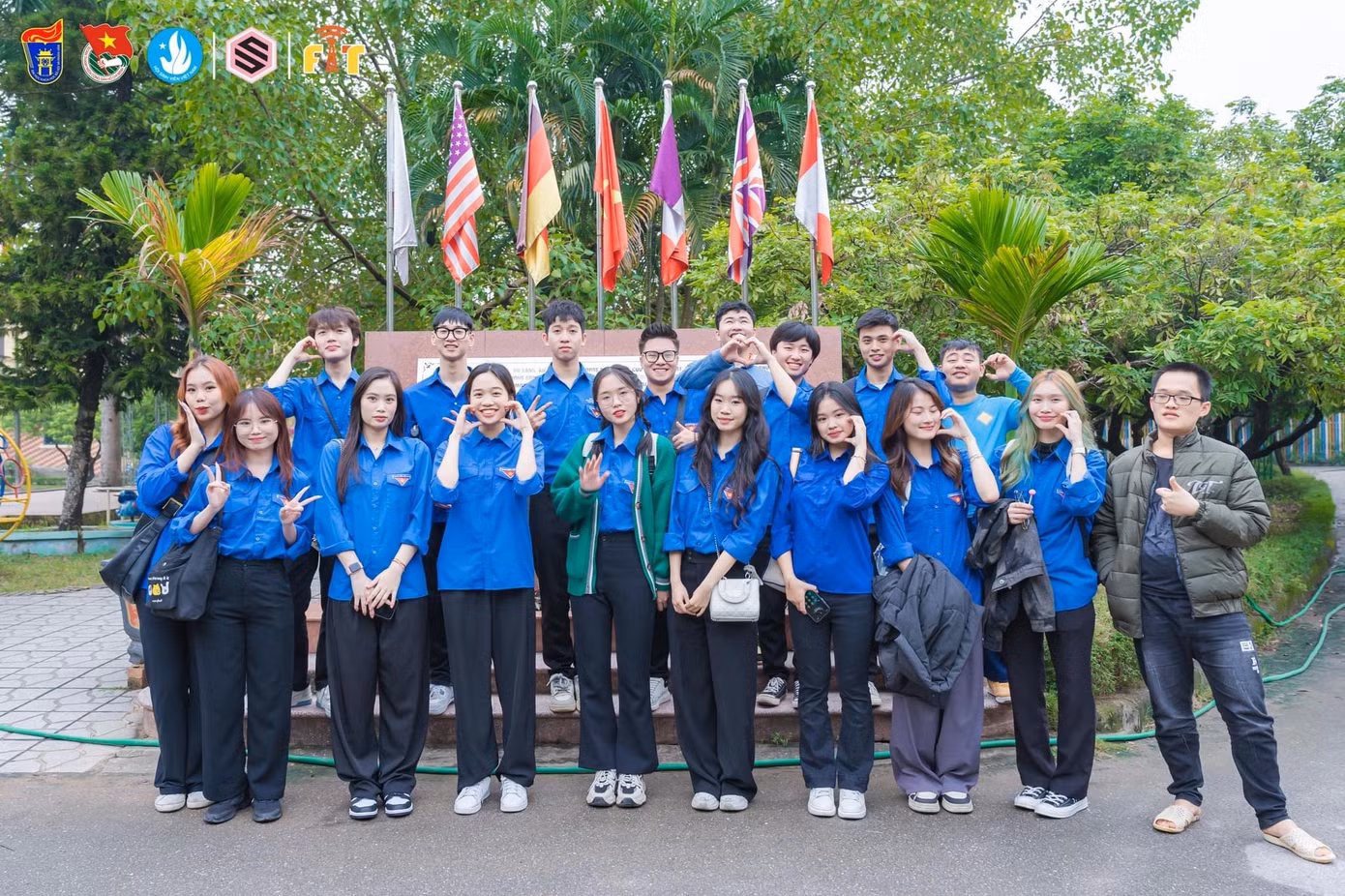 Đào Đức Anh cùng top 16 thí sinh USSH GRALENT tham gia hoạt động từ thiện. Đào Đức Anh cùng top 16 thí sinh USSH GRALENT tham gia hoạt động từ thiện.
