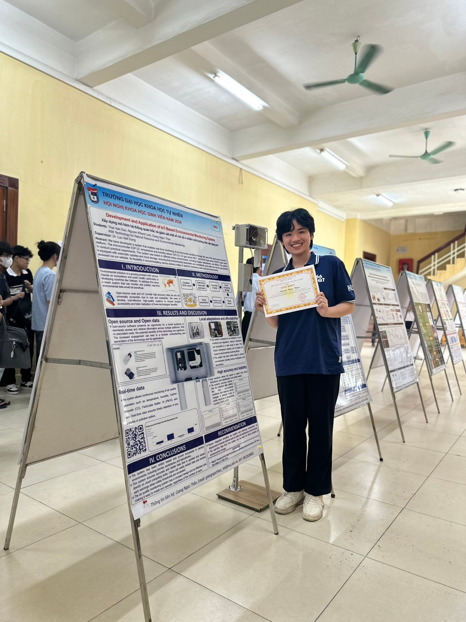 Ngọc Thảo nhận giấy khen của Hiệu trưởng, là đồng tác giả của công trình nghiên cứu khoa học đạt giải cao. Ngọc Thảo nhận giấy khen của Hiệu trưởng, là đồng tác giả của công trình nghiên cứu khoa học đạt giải cao.